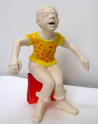 KAM LA WONG - Enfant,14x22x28cm, 2006, terre cuite KAM LA WONG - Enfant,14x22x28cm, 2006, terre cuite