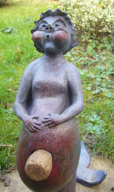 Natacha Ricque - Comme une baleine, 24 x 37 x49 cm, 2007, terre cuite patinée Natacha Ricque - Comme une baleine, 24 x 37 x49 cm, 2007, terre cuite patinée