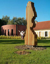 William E - Le cri du silence - 240 x 70 cm - 2004 - Sculpture en chêne William E - Le cri du silence - 240 x 70 cm - 2004 - Sculpture en chêne