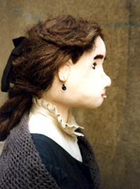 REBECCA CAMPEAU - personnage grandeur nature peint et sculte REBECCA CAMPEAU - personnage grandeur nature peint et sculte