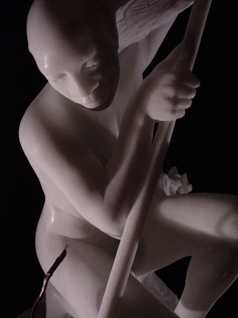 David Léger - Noir-Blanc, 95 x 50 x 45 cm, 2004, Marbre statuaire de Carrare David Léger - Noir-Blanc, 95 x 50 x 45 cm, 2004, Marbre statuaire de Carrare