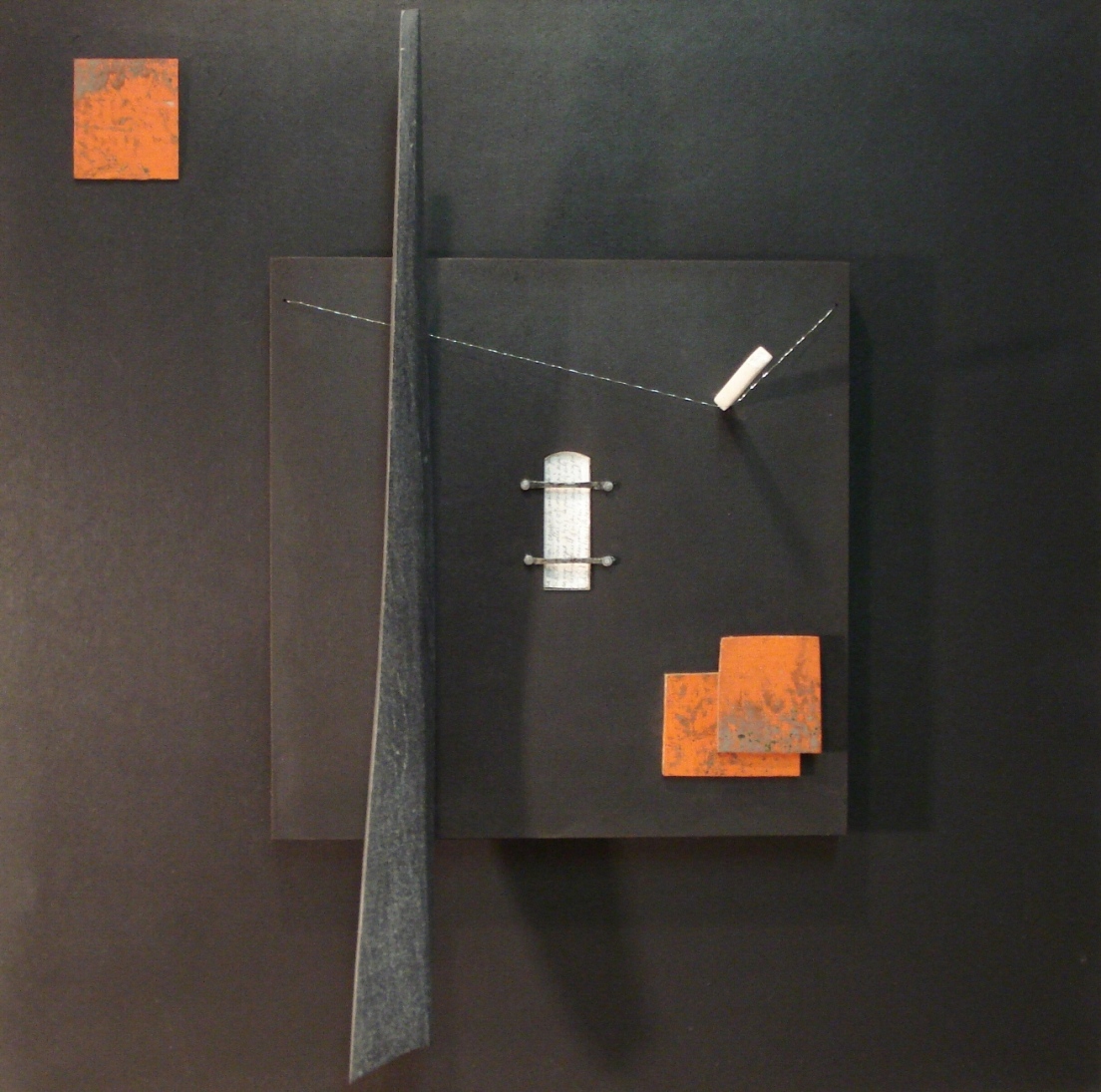 Luco Cormerais - amour en chemin - 40x40 cm sculpture murale basalte sur bois technique mixte 2009 Luco Cormerais - amour en chemin - 40x40 cm sculpture murale basalte sur bois technique mixte 2009