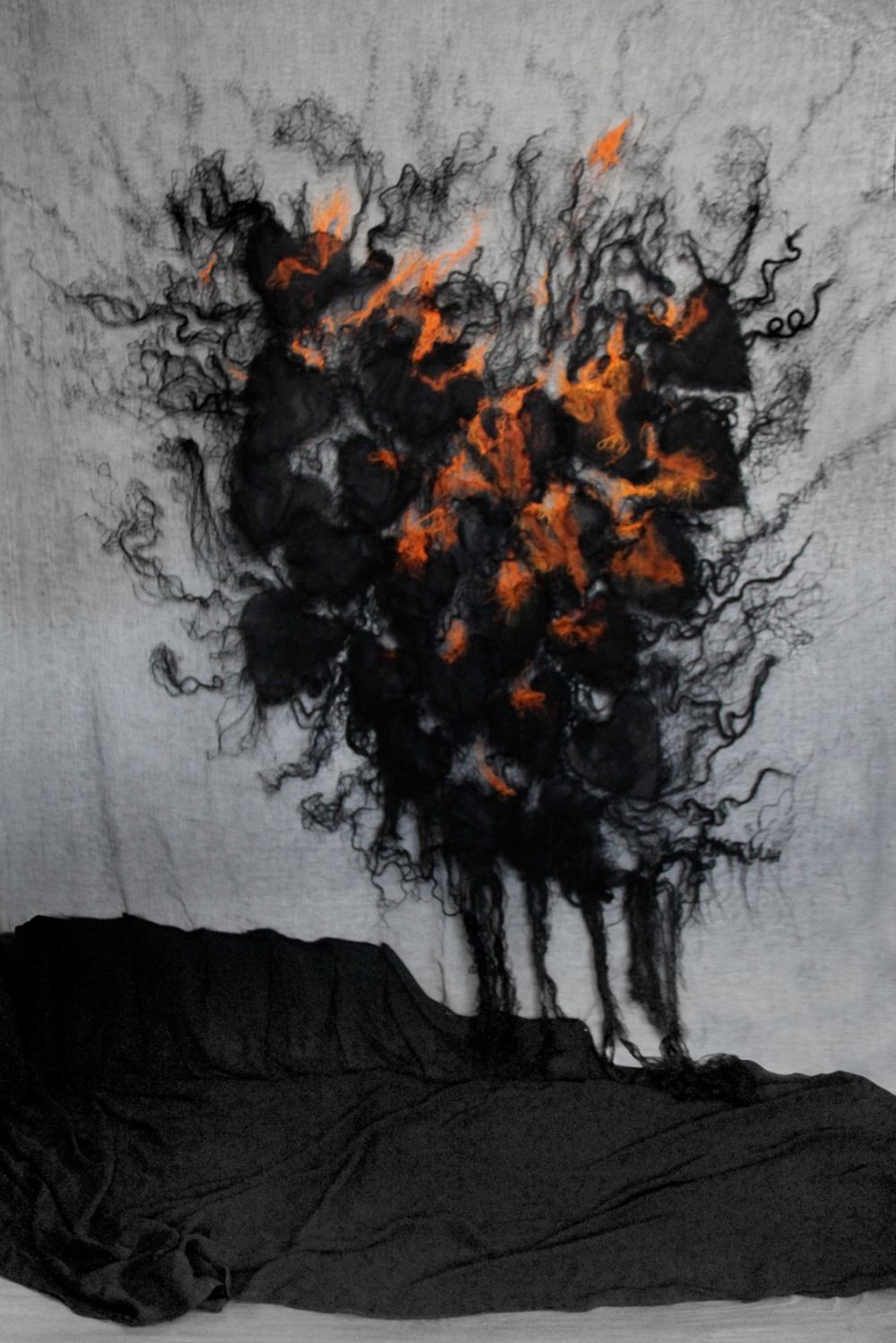 Mahin NOORMAH - Paysage pathetique- variable-2008/09- nylon Mahin NOORMAH - Paysage pathetique- variable-2008/09- nylon