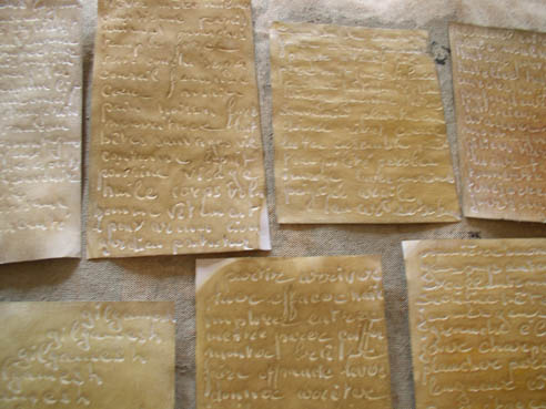 Marie Joseph SEGRETAIN - papiers parchemin et rouleaux constituent mes archives d'argile Marie Joseph SEGRETAIN - papiers parchemin et rouleaux constituent mes archives d'argile