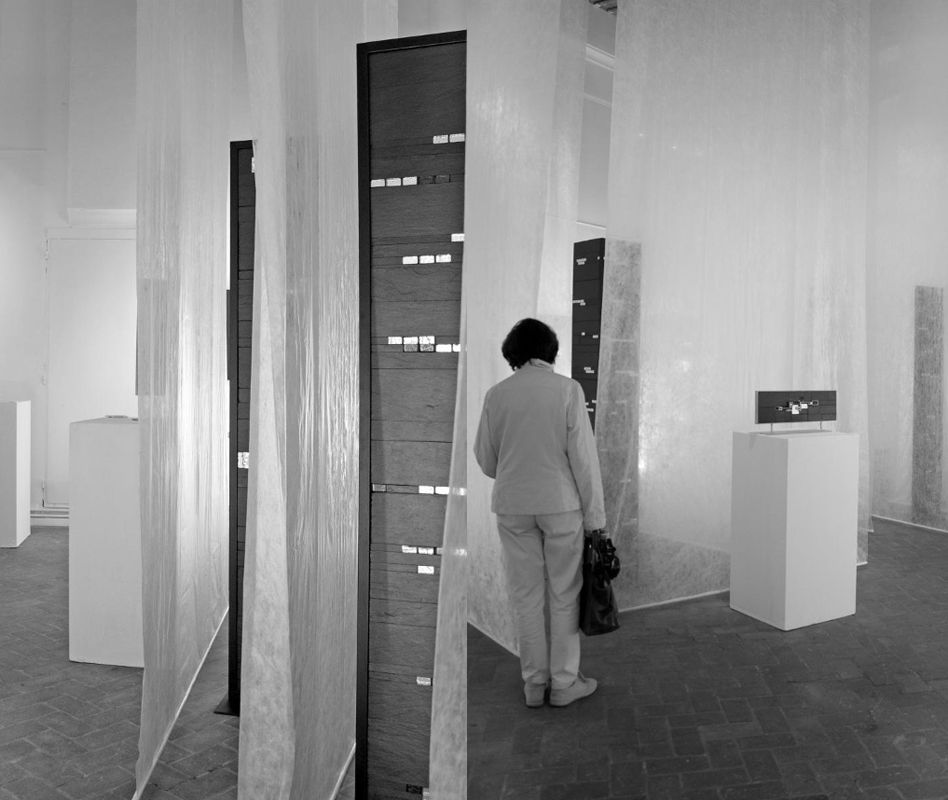 SANDRINE FARGET - URBAN Collection, Chapelle Saint-Éman Chartres 2011 ; Scénographie : G. Batalla SANDRINE FARGET - URBAN Collection, Chapelle Saint-Éman Chartres 2011 ; Scénographie : G. Batalla