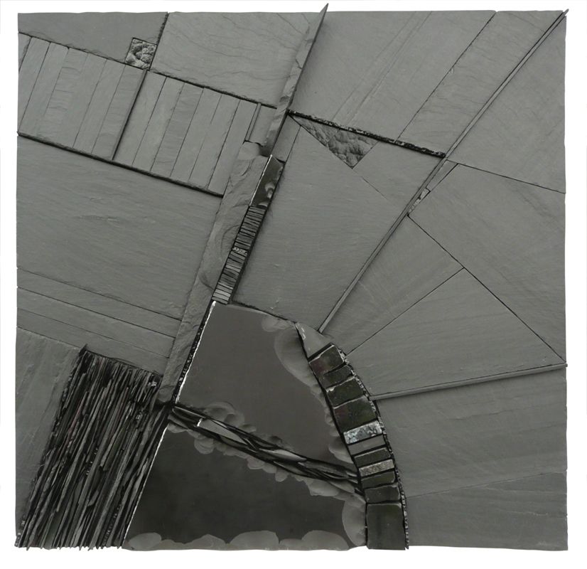 SANDRINE FARGET - OPUS 41 (2009, 80x80x8 cm) Ardoise, marbre, granit, émaux. SANDRINE FARGET - OPUS 41 (2009, 80x80x8 cm) Ardoise, marbre, granit, émaux.