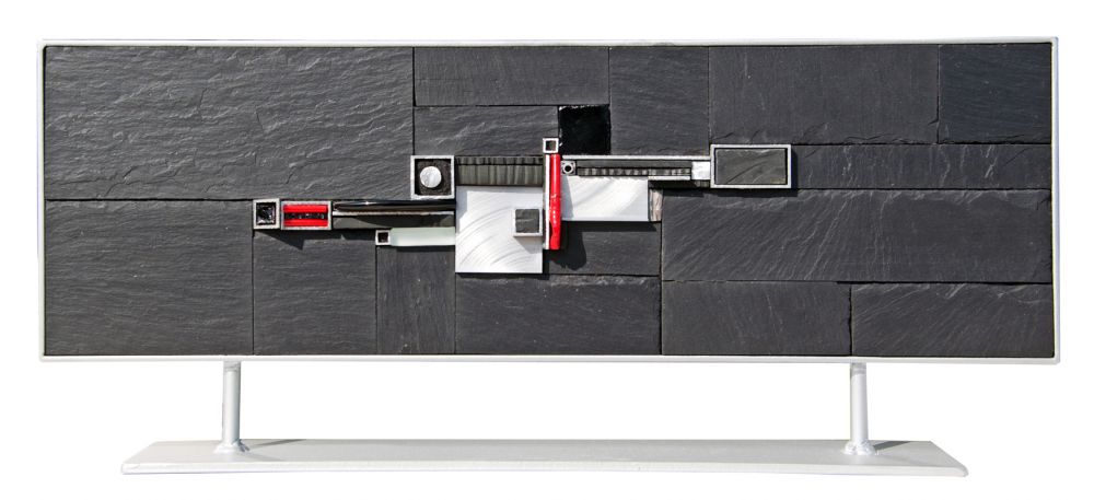 SANDRINE FARGET - URBAN 11 (2011, 24x56x4 cm) Ardoise, verre, aluminium SANDRINE FARGET - URBAN 11 (2011, 24x56x4 cm) Ardoise, verre, aluminium