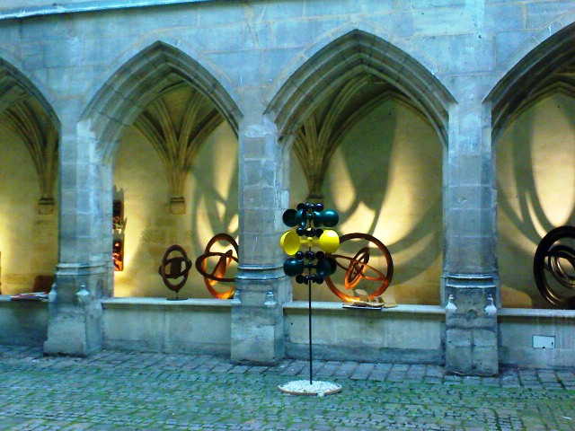 Thomas OSTOYA - Grands Cercles en bois articulés Thomas OSTOYA - Grands Cercles en bois articulés