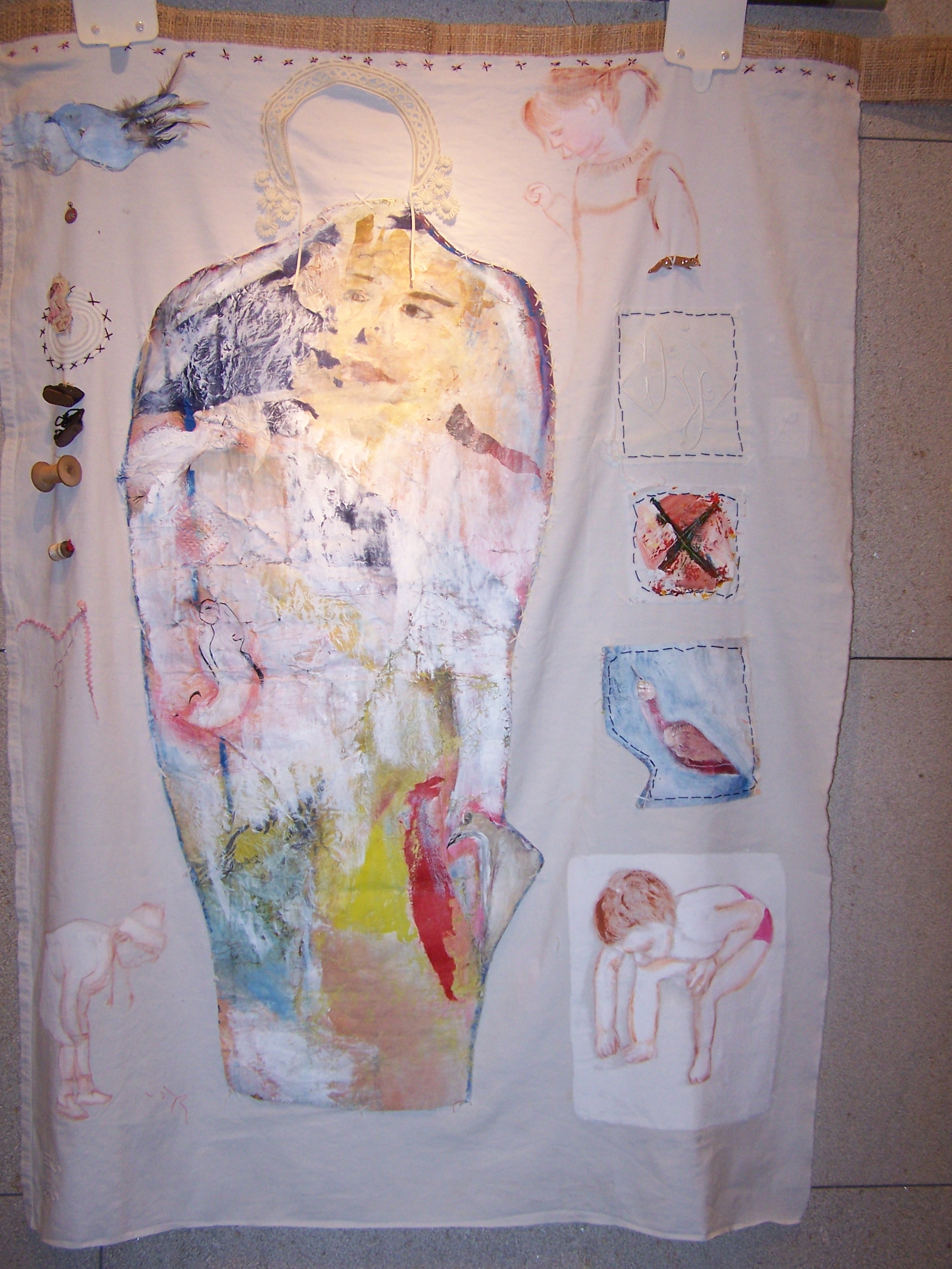 cathy GAGNAIRE - ethnologie du sommeil, peinture et dessins sur draps , couture, 1.20m x 1.50 . 2009 2010 cathy GAGNAIRE - ethnologie du sommeil, peinture et dessins sur draps , couture, 1.20m x 1.50 . 2009 2010