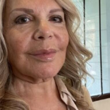 Illustration du profil de De Saint-Péron Pascale