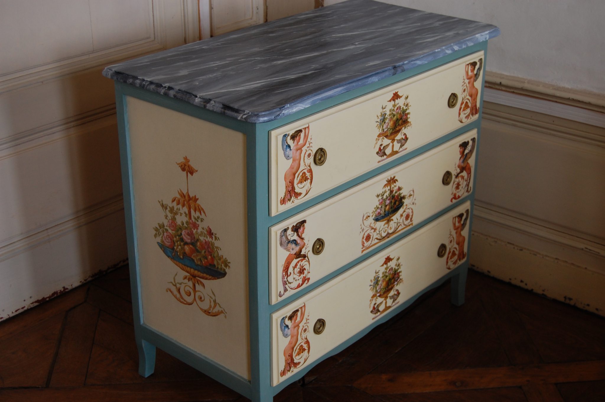 commode-peinte