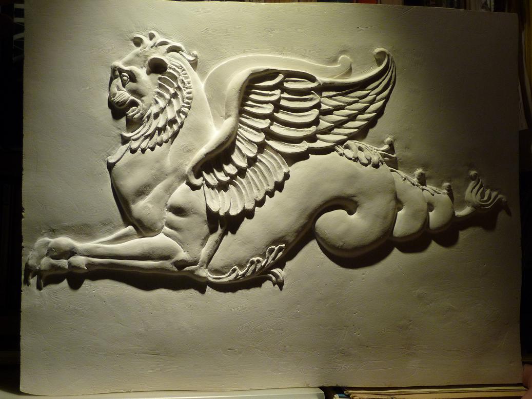 chimere-bas-relief