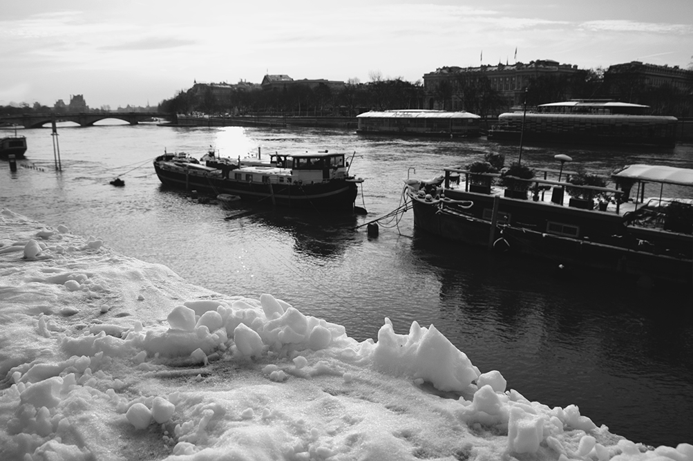 snow-in-paris