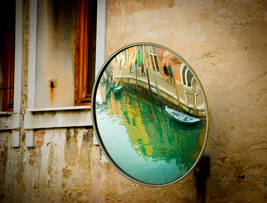 double-reflection-in-venice