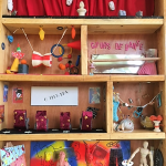 Vitrine souvenirs par Lyse BLANCHARD