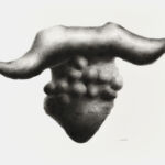 Figure avec cornes par Kethevane Cellard