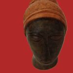 Femme à la coiffe orange (10) par Sui Lin LEUNG