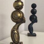 Sculpture en bronze \"Pyramide\" Auteur Yuri Kutyur  par Yuri Kutyur