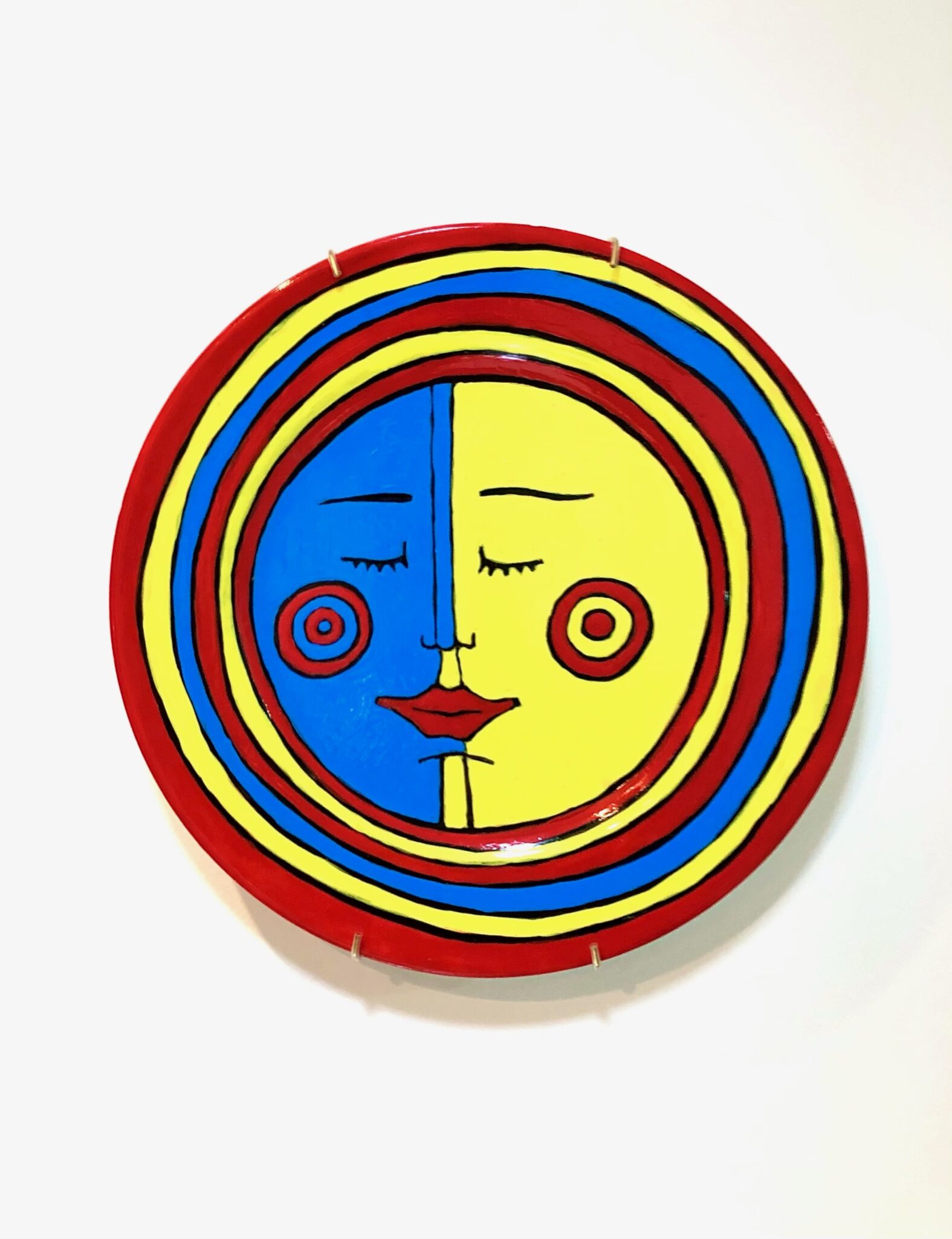 plaques-originales-faites-a-la-main-de-lauteur-yuri-kutyur-2025-3