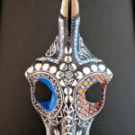 Crâne tribal revisité par Joan Breuil