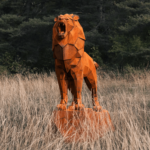 Sculpture XXL d\'un lion en acier Corten pour extérieur - Statue lion en métal par MAIRE Cyril