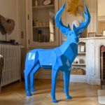 Cerf en acier finition époxy bleu lisse par MAIRE Cyril