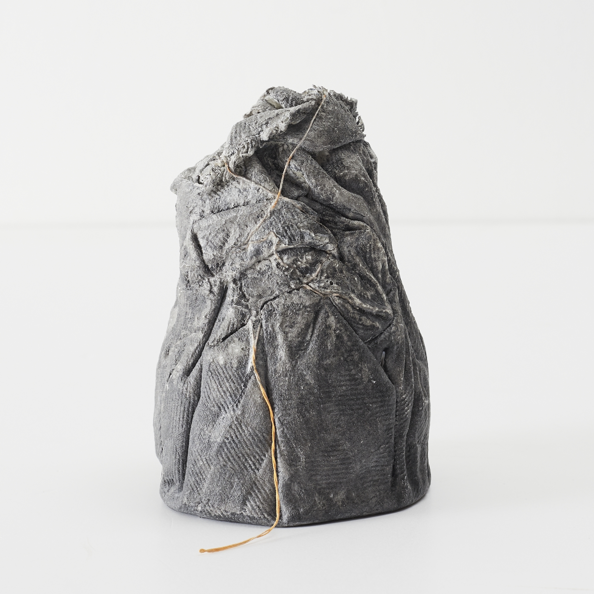 221009-acrylique-ciment-fil-de-coton-tissu-12-x-8-x-75-cm