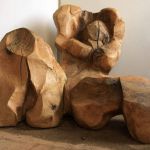 Bois de noyer, h 80cm