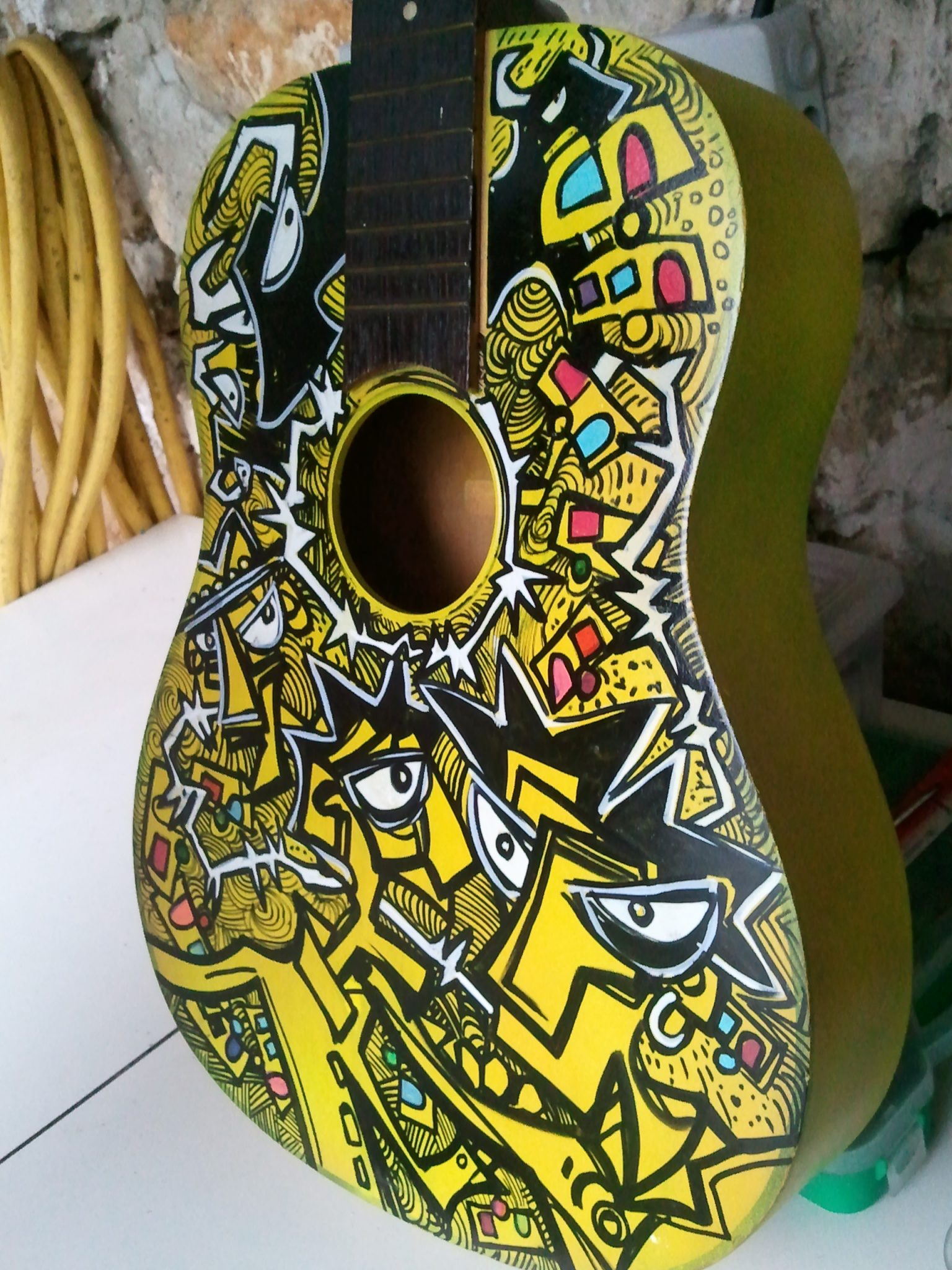 yellow-guitar-2