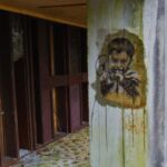 \"refugee\", Eglise St Yves, Brest par Guy Denning